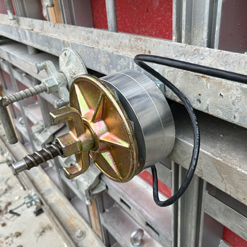 SmartPour Wireless Form Tie Load Monitor